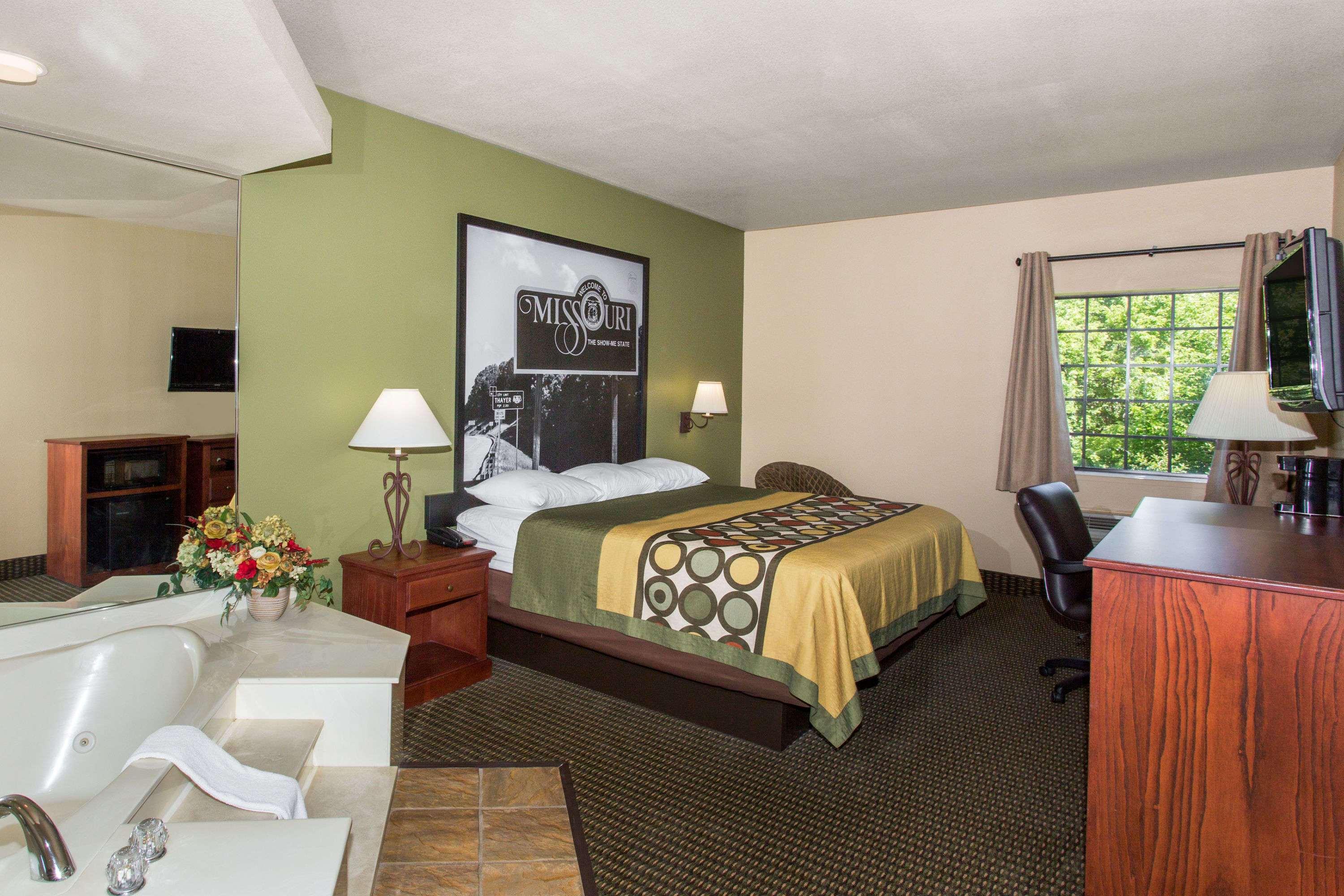 Super 8 By Wyndham Hotel 2*