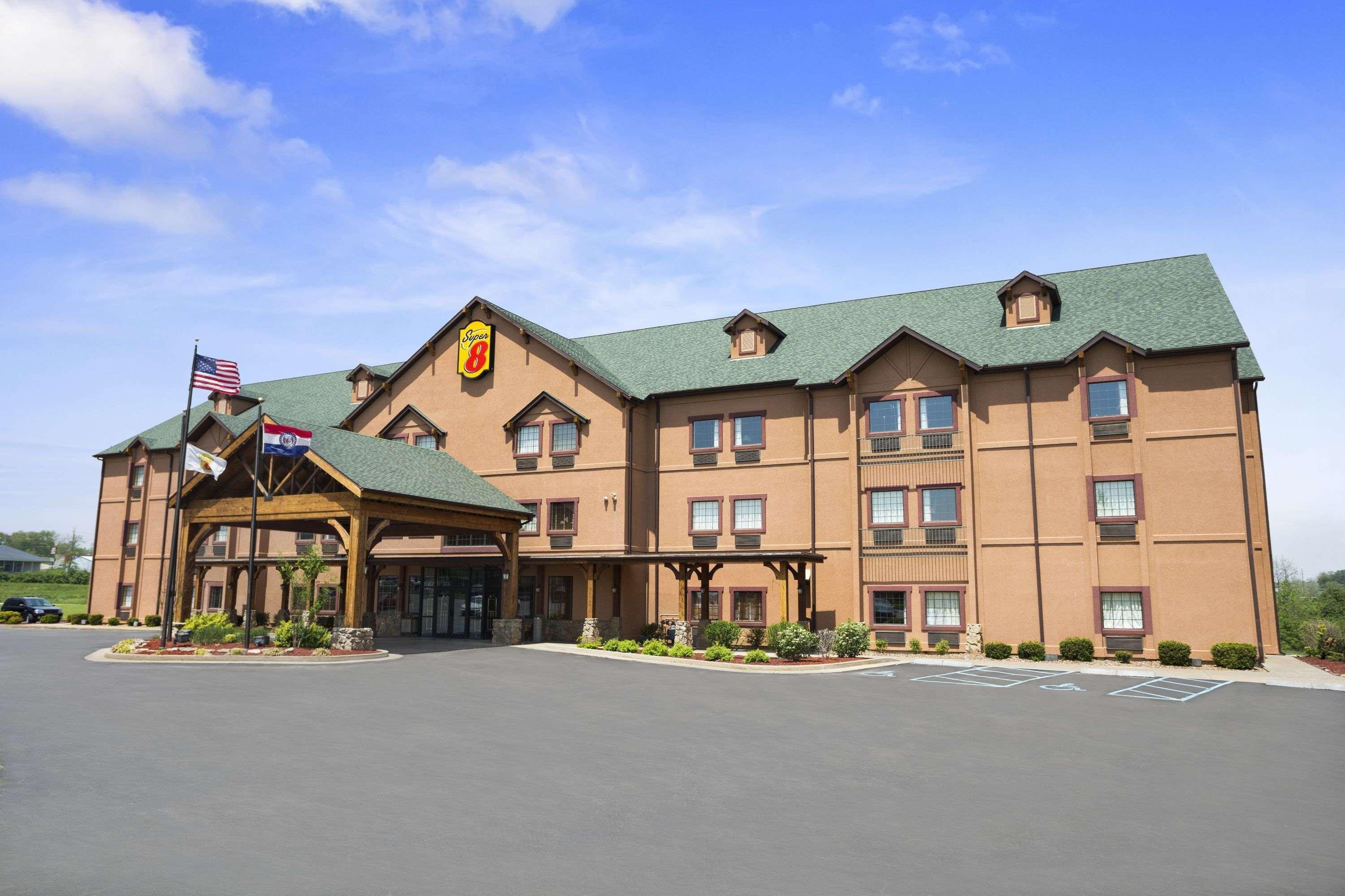Hotel Super 8 By Wyndham 2*