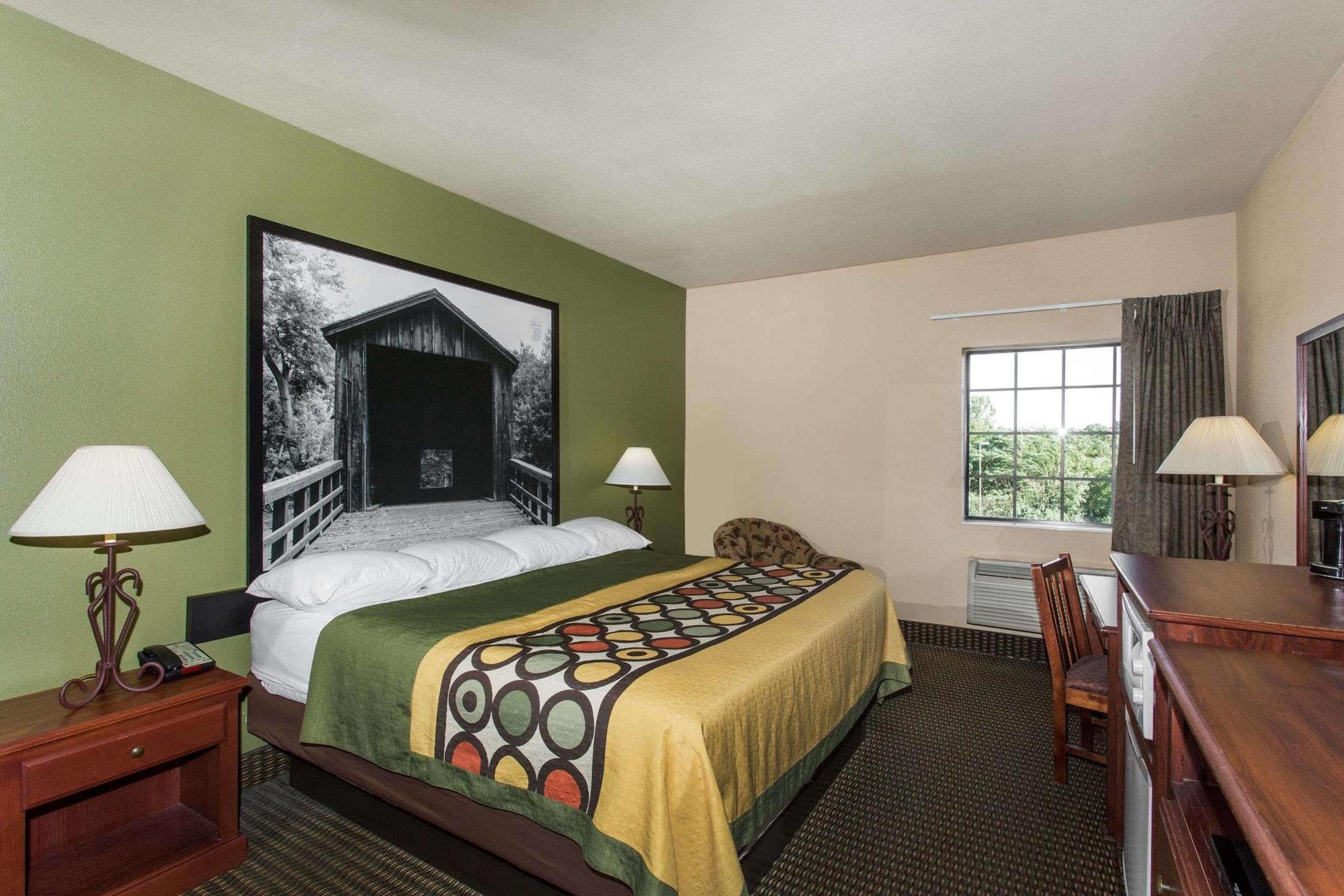 Super 8 By Wyndham Troy